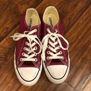 Maroon converse